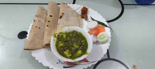 Roti, palak paneer